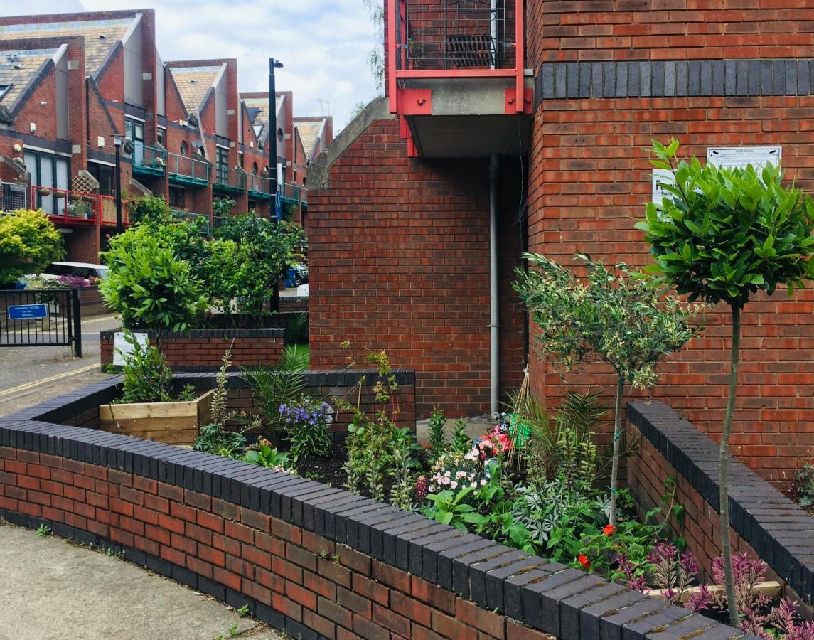 One-Bedroom Rotherhithe/Bermondsey Flat, Central London, Uk Exterior foto